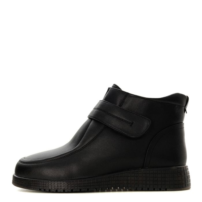 Чёрные ботинки Baden AC032-010