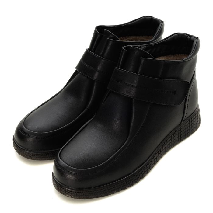 Чёрные ботинки Baden AC032-010