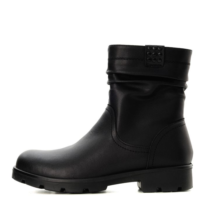 Чёрные полусапоги Baden U112-026