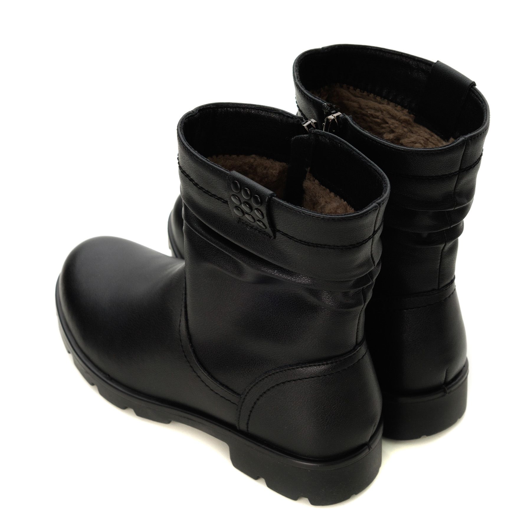 Чёрные полусапоги Baden U112-026