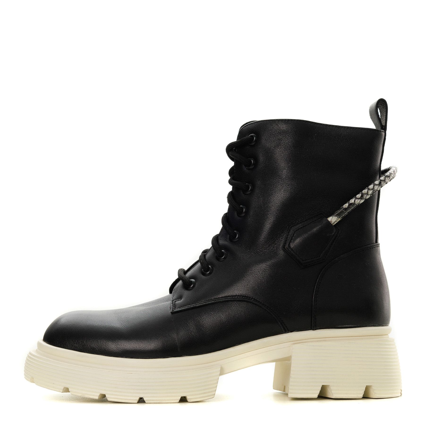 Чёрные ботинки CorsoComo CC11943-WN