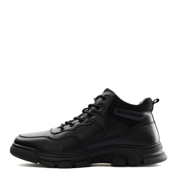 Чёрные ботинки der Spur LA104_01_01_SH