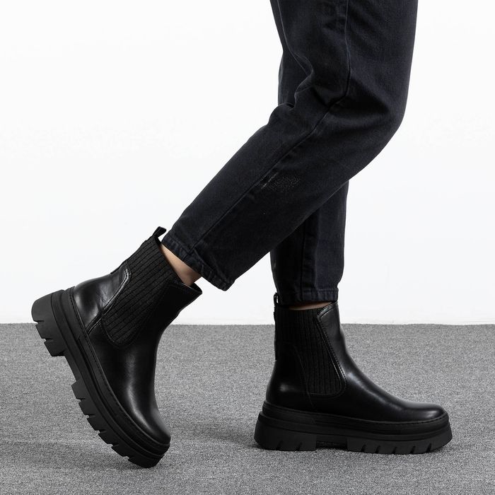 Чёрные Челси Marco Tozzi 2-26804-41-001/200