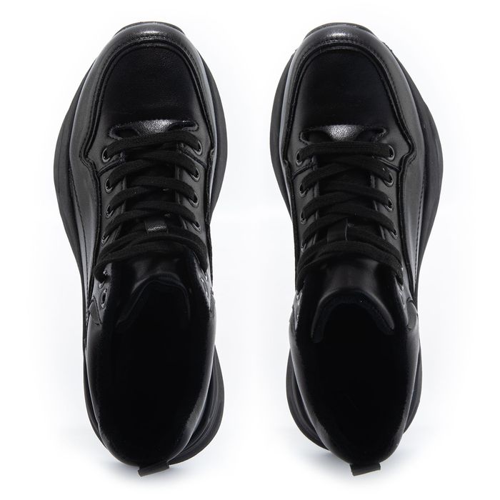 Deutz қара кроссовкалары DE14622-WT