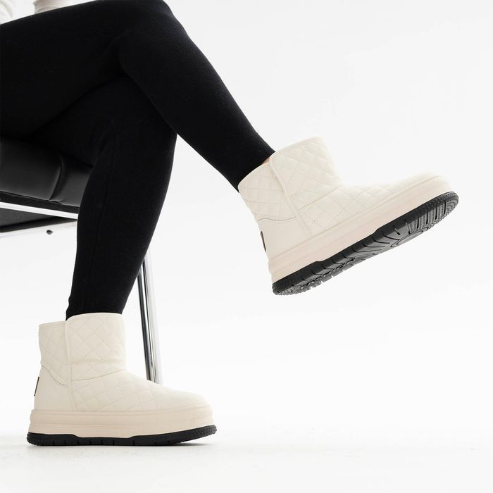 Бежевые угги Deutz DE15658-WW