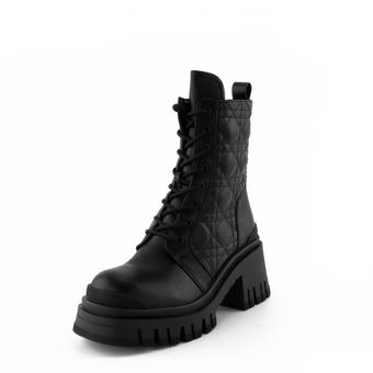 Betsy қара берцілері