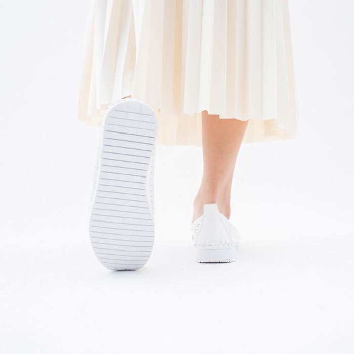 Respect ақ слипондары CN159-010