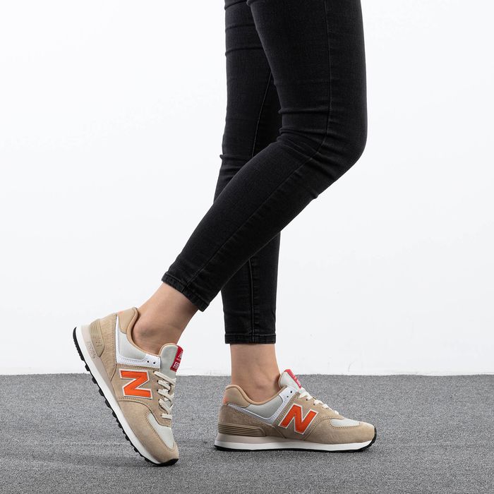 Бежевые кроссовки New Balance U574HBO