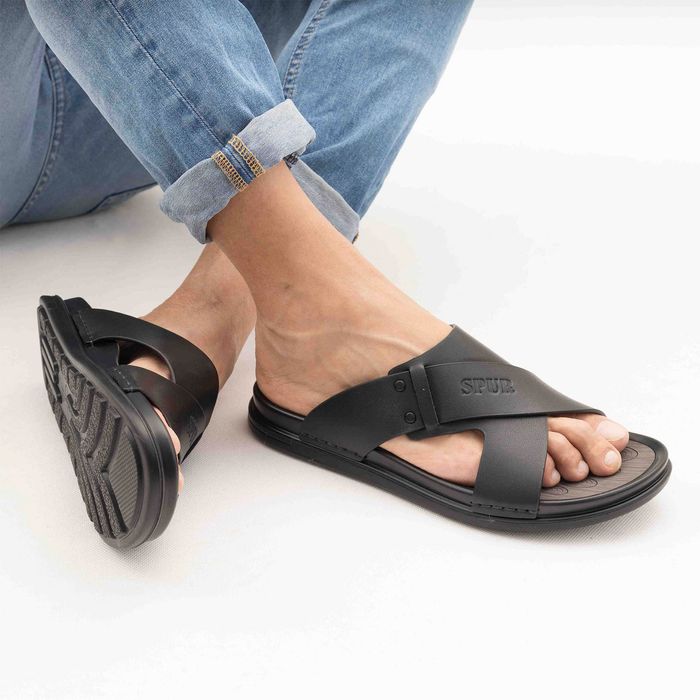 Der Spur қара шәркейлері PM332_01_01_SP