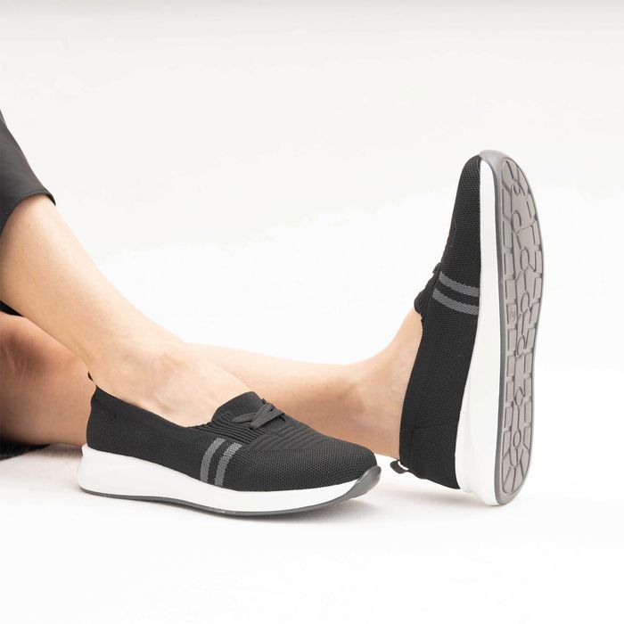 Der Spur қара жартылай бәтеңкелері VD028_02_01_TU