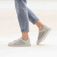 Der Spur сұр кедылары XL042_01_15_SU