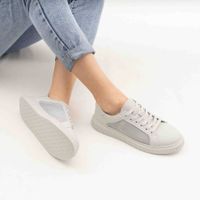 Der Spur сұр кедылары XL042_01_15_SU