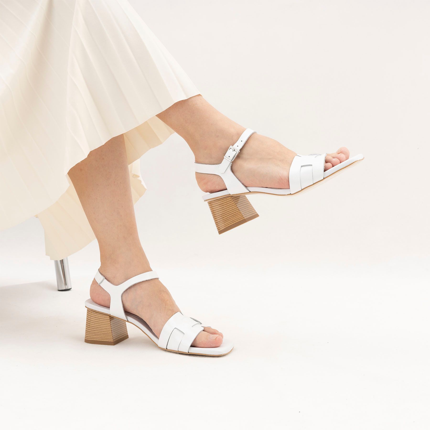 Белые босоножки Oh! My sandals 5360_white