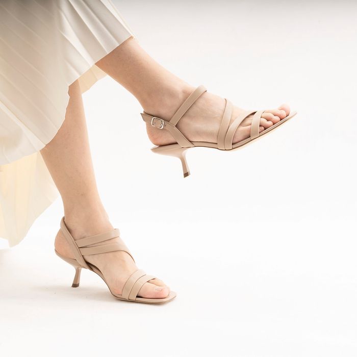 Deutz сарғыш босоножкалары DE16802-WL