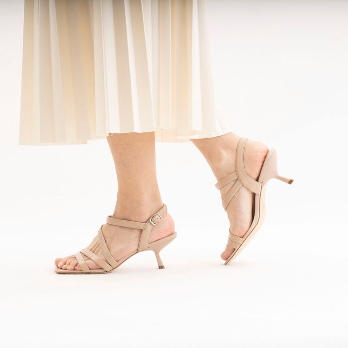 Deutz сарғыш босоножкалары DE16802-WL