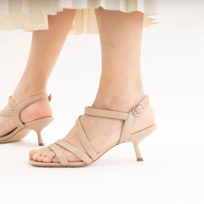 Deutz сарғыш босоножкалары DE16802-WL