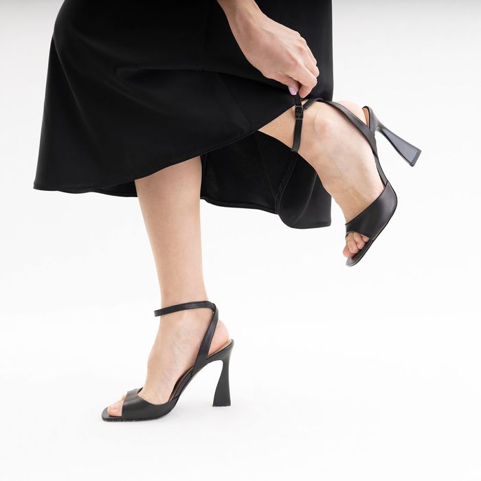 Respect қара тобықта түймелігі бар туфлилері IS56-173664