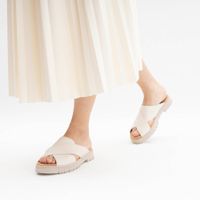 Бежевые пантолеты на каблуке Rieker V4251-60