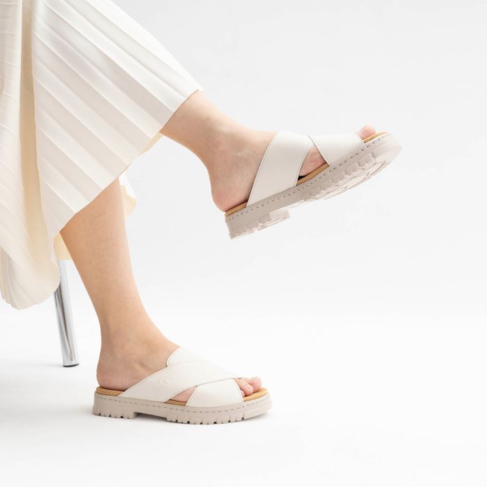 Бежевые пантолеты на каблуке Rieker V4251-60