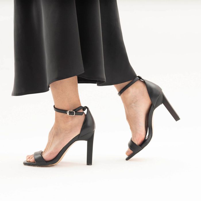 Чёрные туфли с открытой стопой и носком Alicantre 1104-05-IG-01-PP