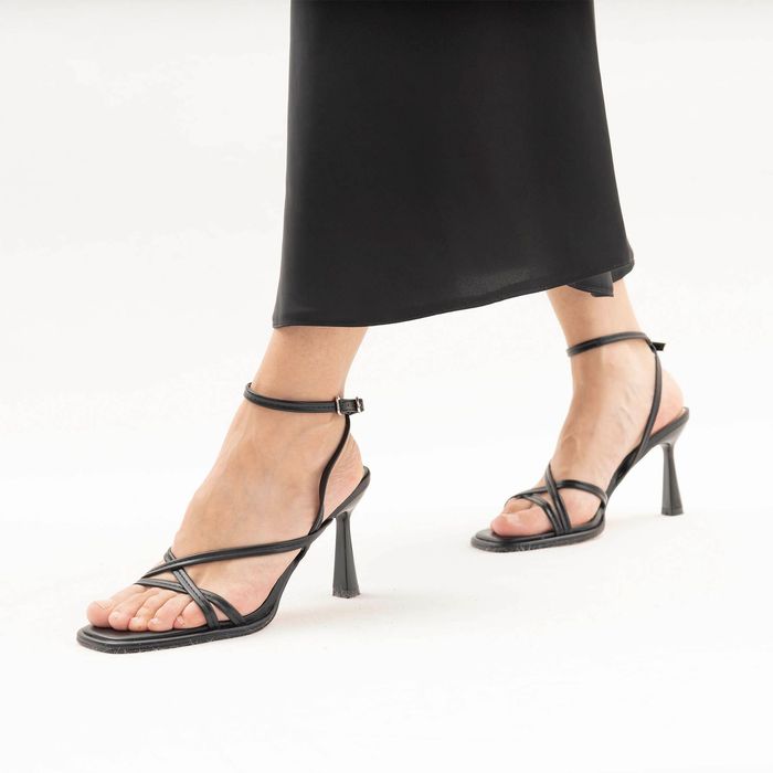 Alicantre қара босоножкалары 1200-04-IG-01-PU