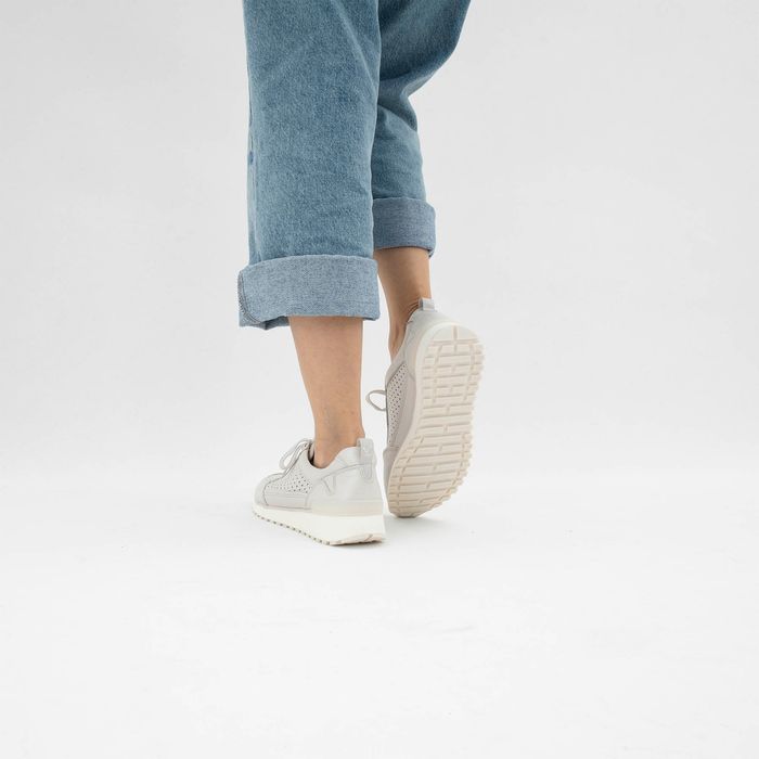 Бежевые кроссовки Caprice 9-23500-42-136/203