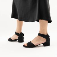 Чёрные туфли с открытой стопой и носком Caprice 9-28282-42-004/208