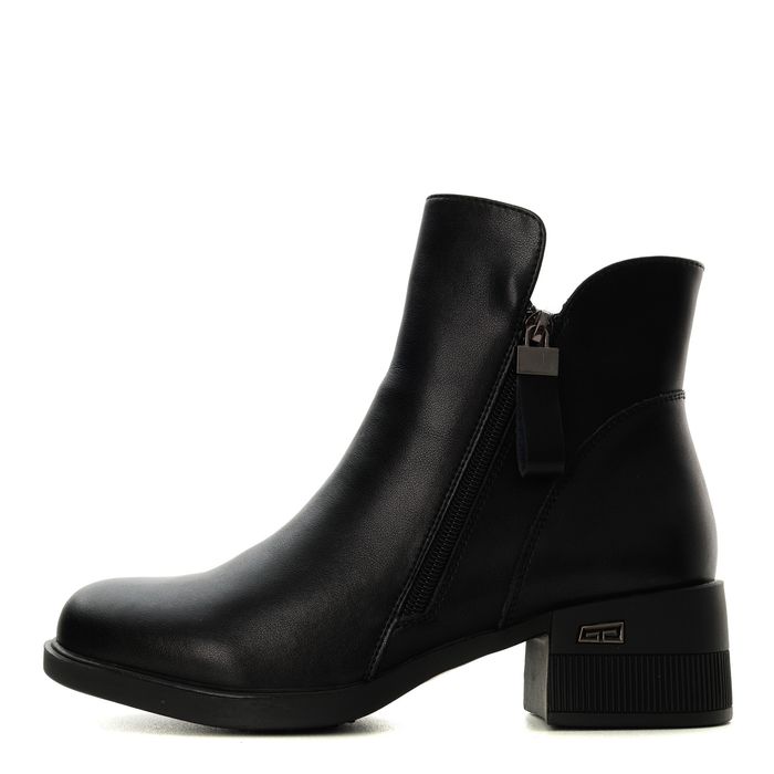 Чёрные ботильоны Audienz NU724-011