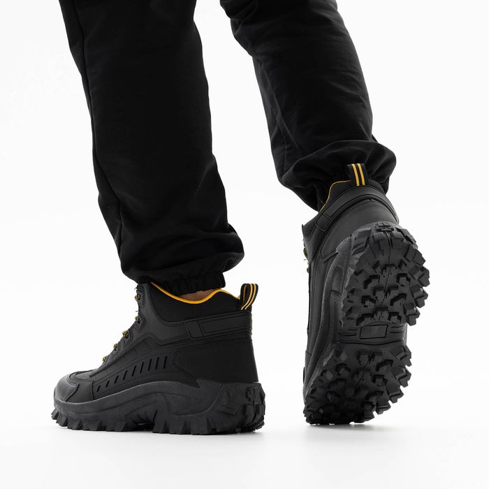 Чёрные трекинговые кроссовки Audienz VZ002-010_Audienz