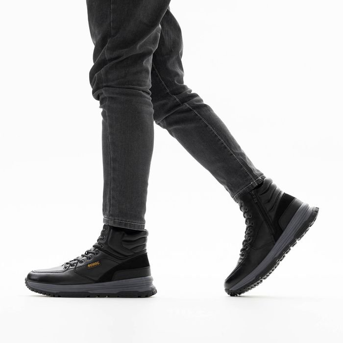 Чёрные трекинговые кроссовки Audienz 851380-6