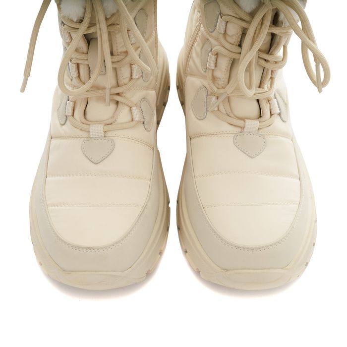 Белые дутыши der Spur SZ500_03_19_TH