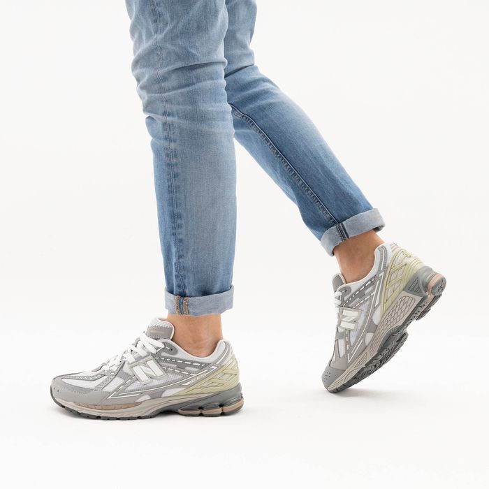 New Balance сұр кроссовкалары M1906NB