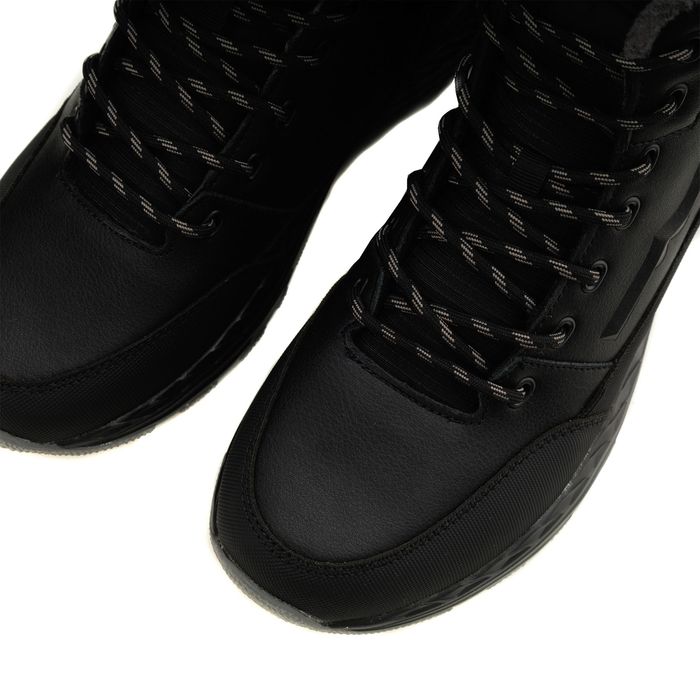 Чёрные трекинговые кроссовки Grunberg 148159/03-01