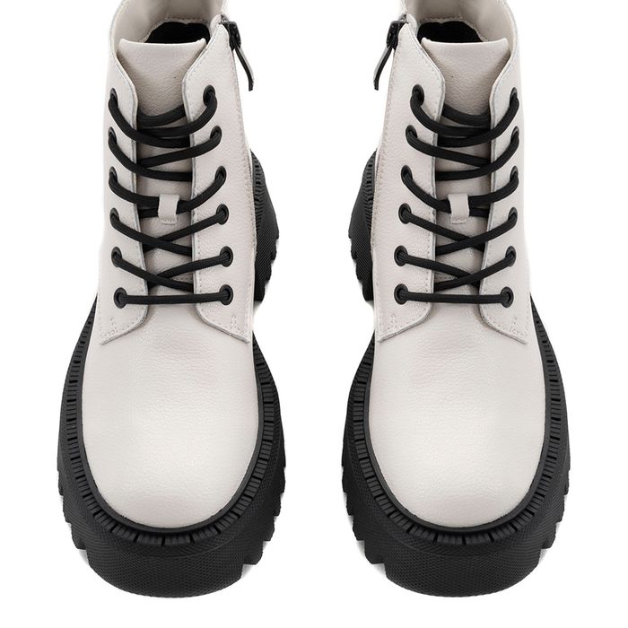 Белые ботинки BETSY 948016/05-12