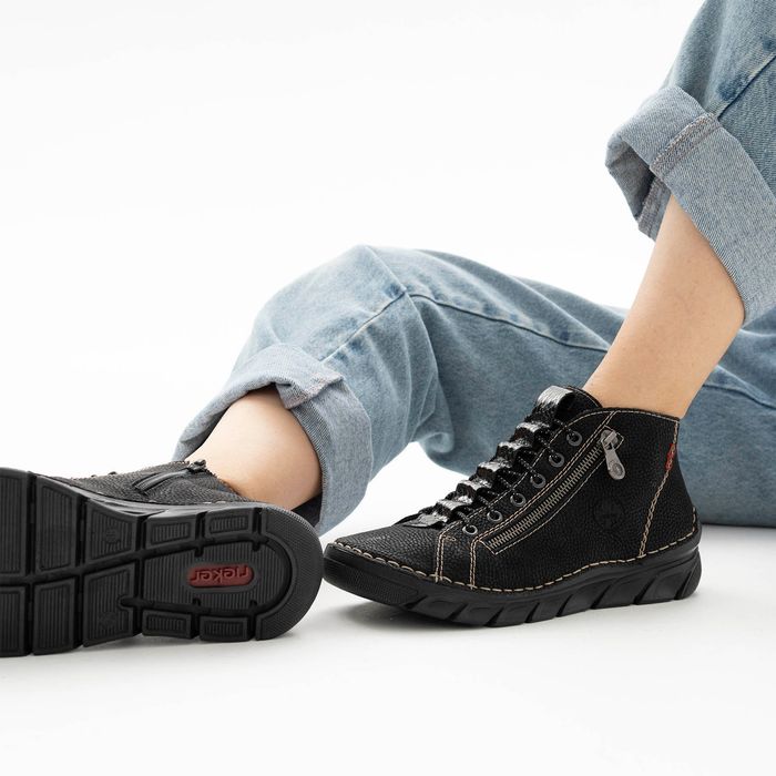Rieker қара бәтеңкелері 55048-00