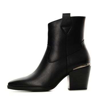 Marco Tozzi қара казактары