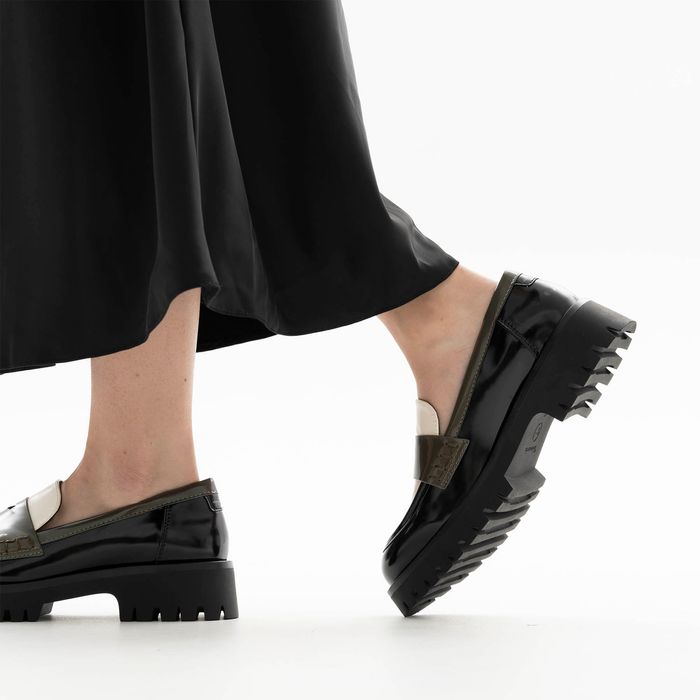 Зелёные лоферы Tamaris 1-24332-43-761/200