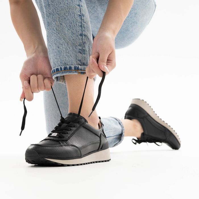 Caprice қара кроссовкалары 9-23711-43-003/203