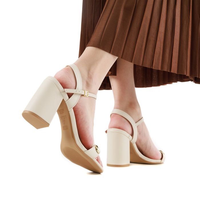 Vizzano ақ босоножкалары 6409.216.7286-35312