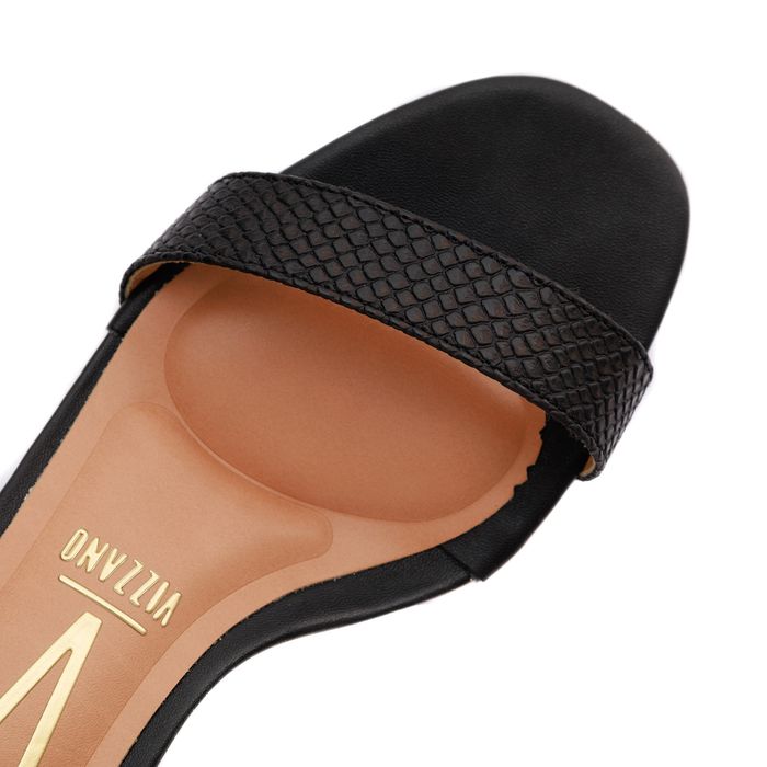 Vizzano қара тобықта түймелігі бар туфлилері 6428.104.28194-15745