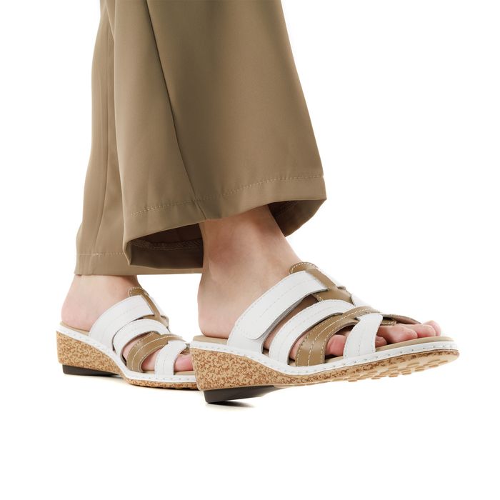 Белые пантолеты на каблуке Audienz NU833-052