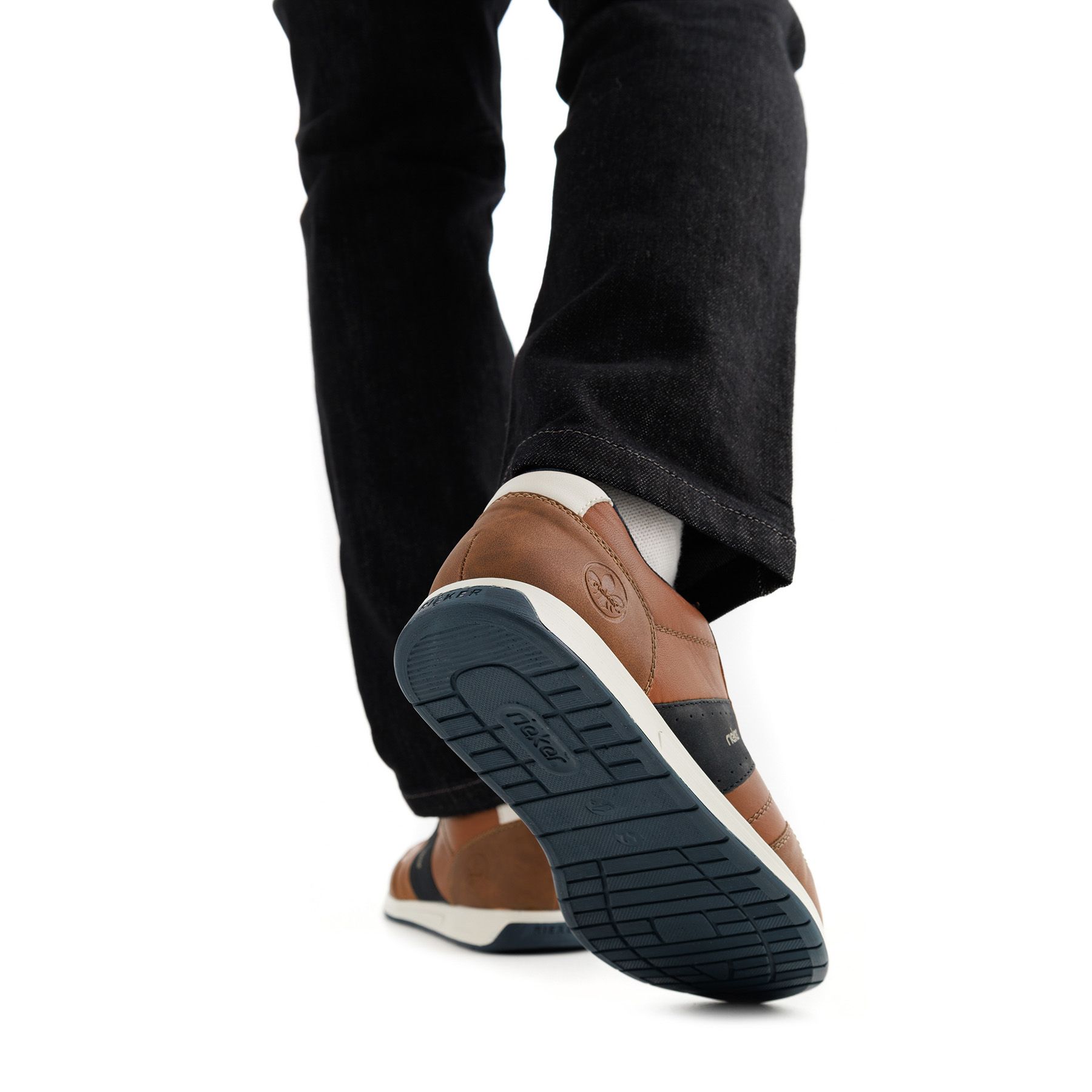 Rieker қоңыр кроссовкалары 11906-24