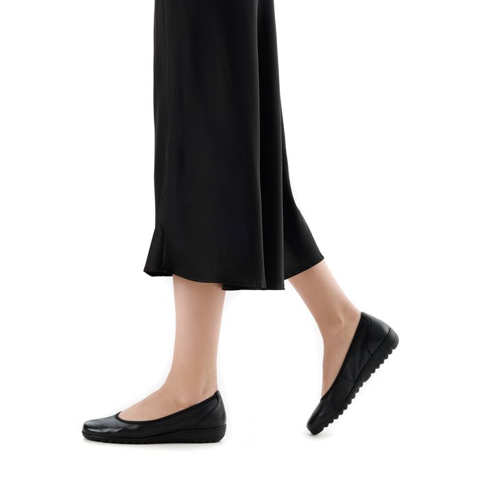 Чёрные балетки Caprice 9-22161-44-003/203