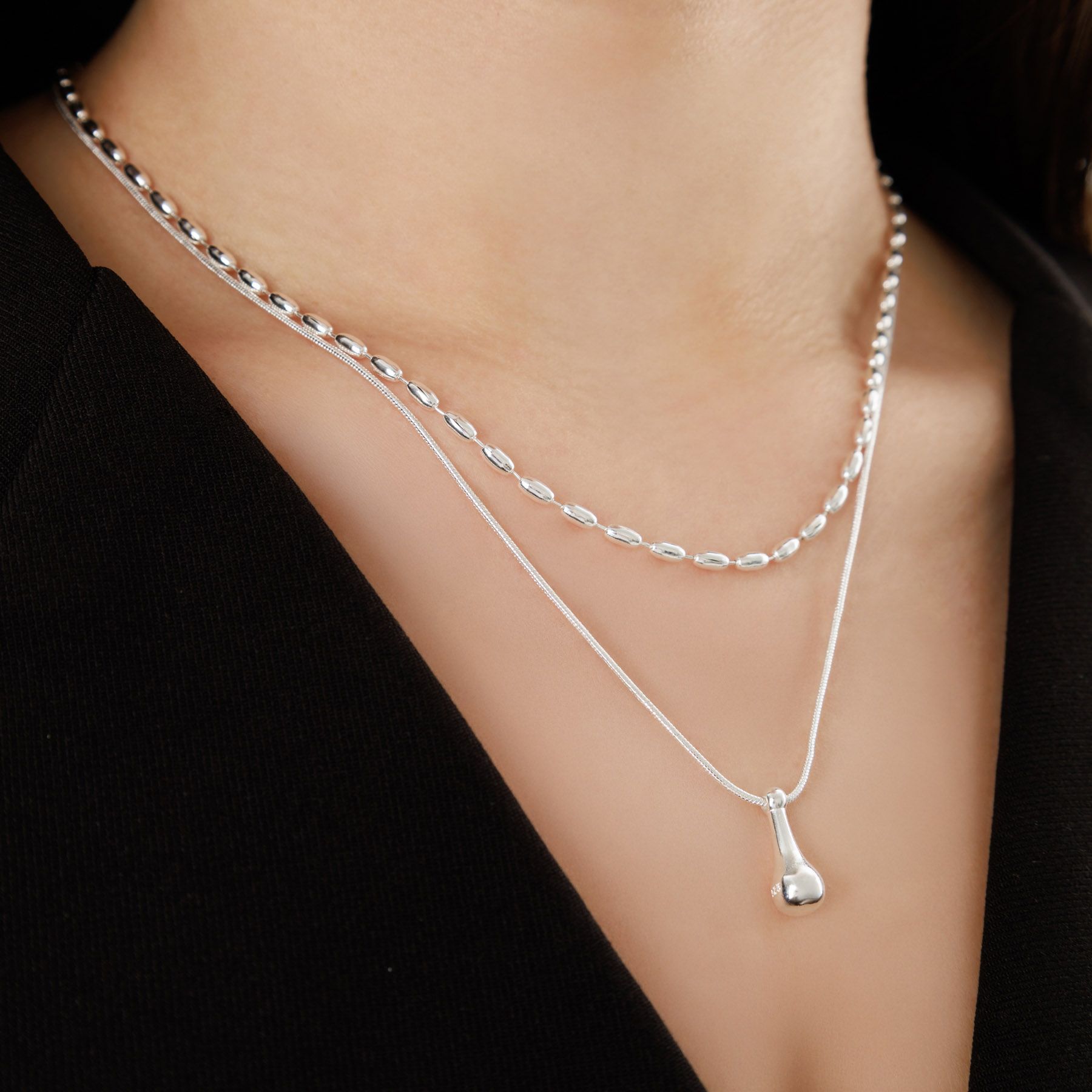Серое колье Respect Accessories DW24111304