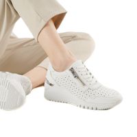 Белые кроссовки Marco Tozzi 2-23501-44-100/220