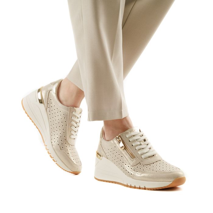 Бежевые кроссовки Marco Tozzi 2-23501-44-960/220