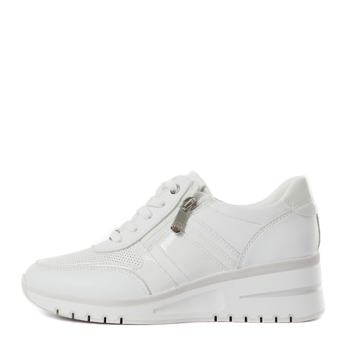 Белые кроссовки Marco Tozzi