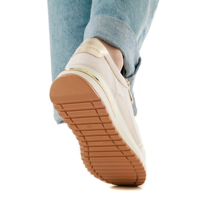 Бежевые кроссовки Marco Tozzi 2-23738-44-402/220