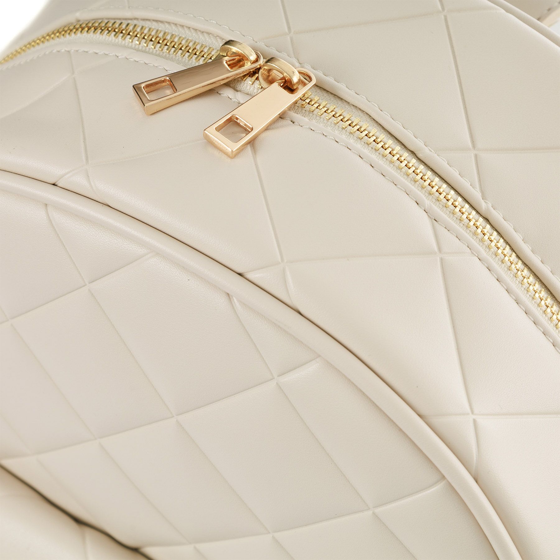 Marco Tozzi ақ иыққабы 2-61039-44-403/610