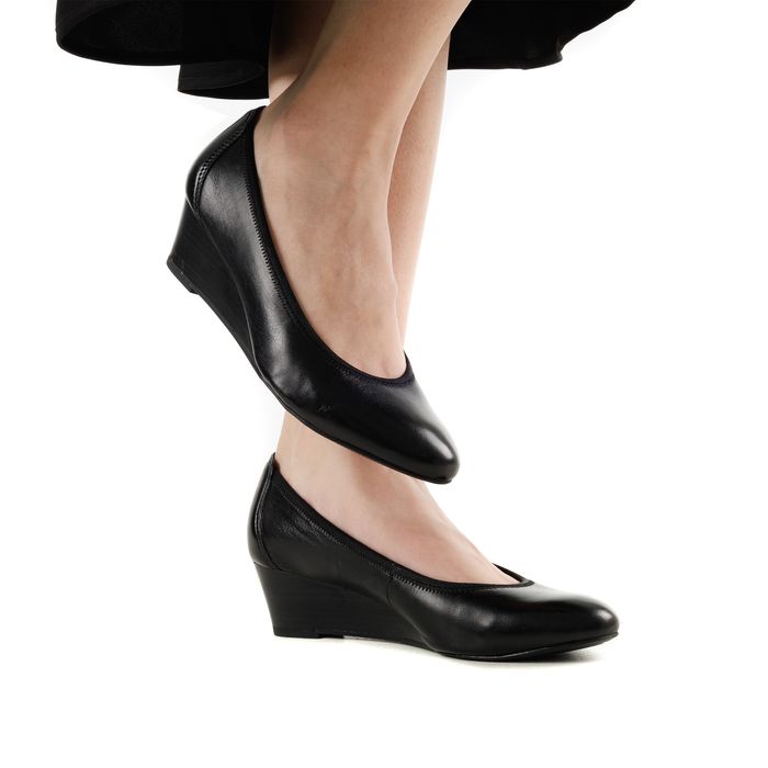 Чёрные туфли лодочки Tamaris 1-22320-42-003/202